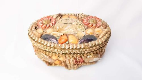 Vintage Seashell Trinket St George Les Bains Box (1 of 8) Vintage Seashell Trinket St George Les Bains Box (1 of 8)