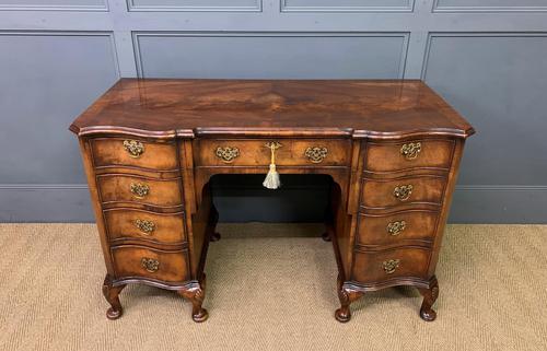 Burr Walnut Serpentine Fronted Desk (1 of 17) Burr Walnut Serpentine Fronted Desk (1 of 17)