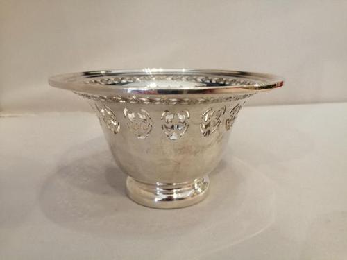 Fine Quality Henry Birks Pierced Silver Bowl (1 of 4) Fine Quality Henry Birks Pierced Silver Bowl (1 of 4)