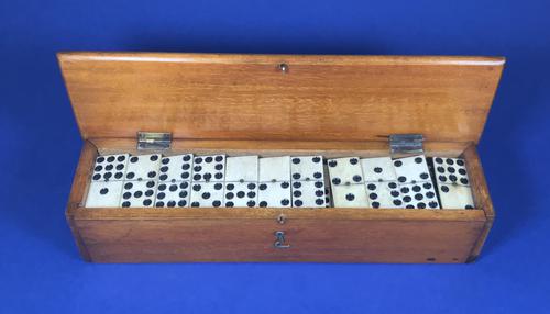 Late Victorian Long Domino Set in it’s original mahogany box (1 of 13)