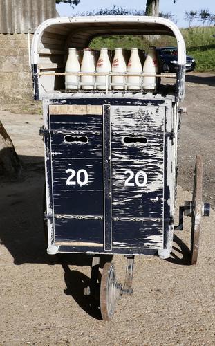 Edwardian Express Dairy Delivery Milk Cart (1 of 11)