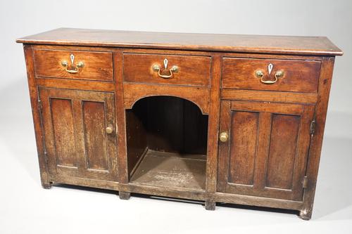 Late 19th Century Oak Kennel Dresser of Small Proportions (1 of 5) Late 19th Century Oak Kennel Dresser of Small Proportions (1 of 5)