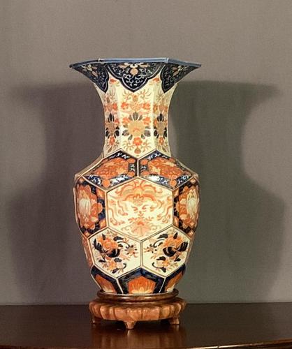 Beautiful Large Hexagonal Imari Vase (1 of 6) Beautiful Large Hexagonal Imari Vase (1 of 6)