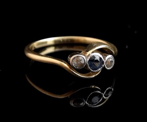 Art Deco Sapphire & Diamond trilogy ring, 18ct gold (1 of 10) Art Deco Sapphire & Diamond trilogy ring, 18ct gold (1 of 10)