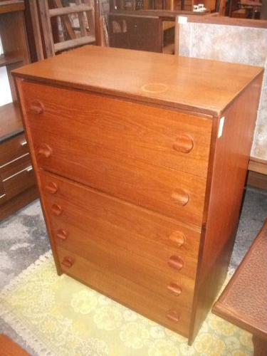 Six Drawer Teak Chest of Drawers (1 of 2)