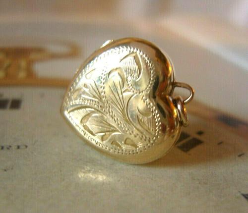 Vintage Pocket Watch Chain Photograph Fob 1940s 9ct Rolled Gold Puffy Heart Fob (1 of 10)