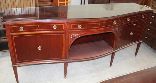 1960s Large Mahogany Serpentine Sideboard with Keys (1 of 5)