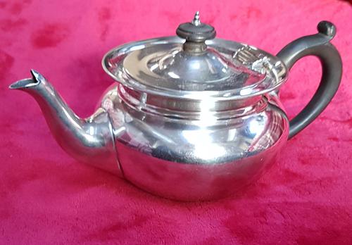 Sterling Silver Bachelor Tea Pot (1 of 3)