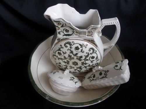 Victorian Jug & Basin Set, Toothbrush Holder / Soap Dish (1 of 12)