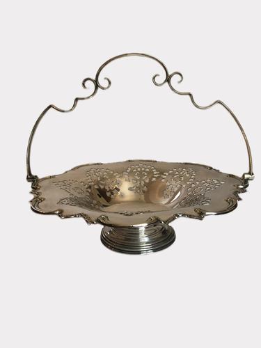Quality Antique Silver Plated Cake Basket (1 of 7) Quality Antique Silver Plated Cake Basket (1 of 7)