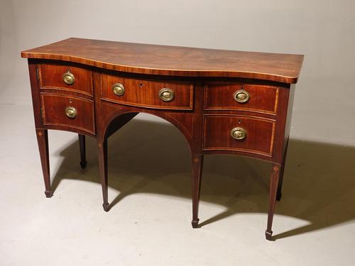 A Particularly Good George III Period Serpentine Mahogany Sideboard. (1 of 5) A Particularly Good George III Period Serpentine Mahogany Sideboard. (1 of 5)