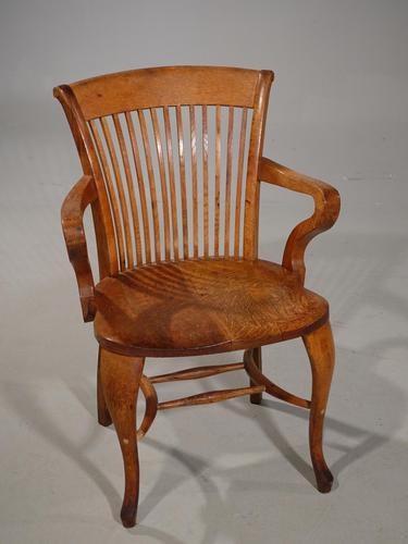 Well-Formed Early 20th Century Golden Oak Desk Chair (1 of 5)