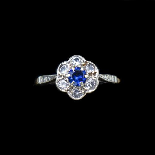 Antique Blue Sapphire & White Sapphire 9ct Gold Cluster Daisy Ring (1 of 10) Antique Blue Sapphire & White Sapphire 9ct Gold Cluster Daisy Ring (1 of 10)