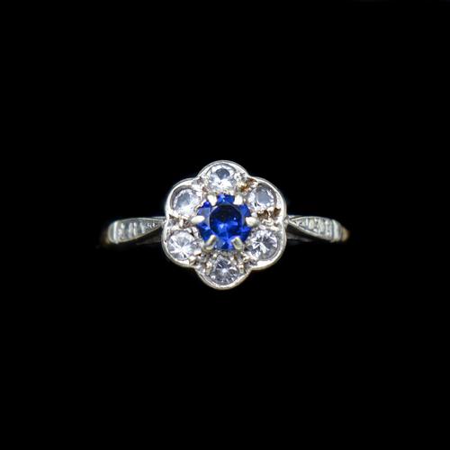 Antique Blue Sapphire & White Sapphire 9ct Gold Cluster Daisy Ring (1 of 10)