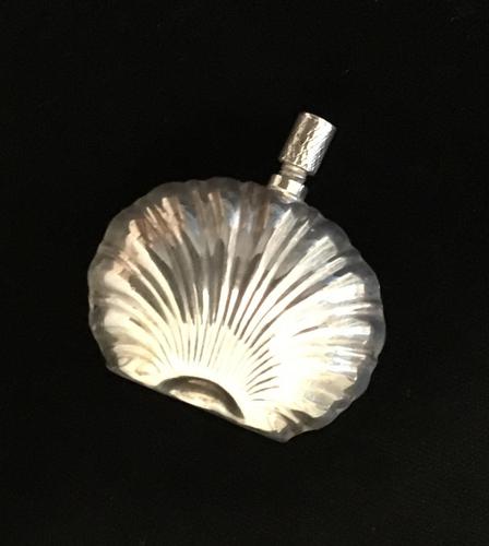 Silver Scent Bottle by Ari D Norman London (1 of 4) Silver Scent Bottle by Ari D Norman London (1 of 4)