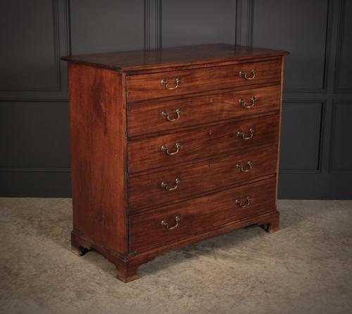 Large Georgian Mahogany Chest of Drawers (1 of 8) Large Georgian Mahogany Chest of Drawers (1 of 8)