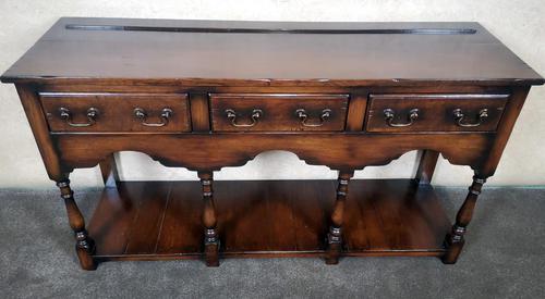 English Oak 18th Century Style Pot Board Dresser Base (1 of 7) English Oak 18th Century Style Pot Board Dresser Base (1 of 7)