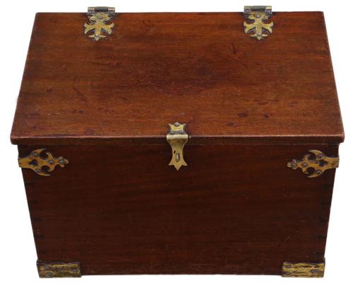 Gothic Revival 19th Century Mahogany Despatch Box Pugin (1 of 6) Gothic Revival 19th Century Mahogany Despatch Box Pugin (1 of 6)