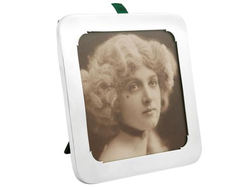 Sterling Silver Photograph Frame - Antique George V 1914 (1 of 9) Sterling Silver Photograph Frame - Antique George V 1914 (1 of 9)