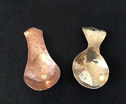 Arts and Crafts Planished Copper and Brass Tea Caddy Spoons (1 of 3) Arts and Crafts Planished Copper and Brass Tea Caddy Spoons (1 of 3)