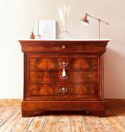 Flamed Mahogany Chest of Drawers / Sideboard / Commode with Marble (1 of 8)