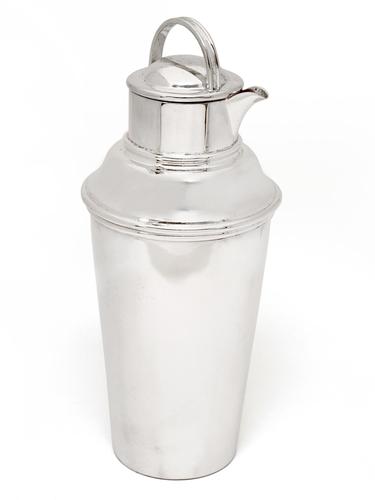 Large Vintage 1.5 Pint Silver Plated Cocktail Shaker (1 of 4) Large Vintage 1.5 Pint Silver Plated Cocktail Shaker (1 of 4)