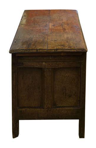 18th Century Oak Coffer (1 of 5) 18th Century Oak Coffer (1 of 5)