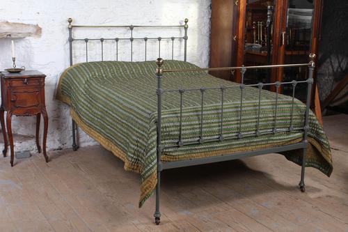 Lovely Colour Classic Victorian Double Brass & Iron Bed (1 of 9) Lovely Colour Classic Victorian Double Brass & Iron Bed (1 of 9)