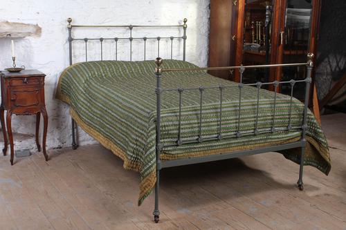 Lovely Colour Classic Victorian Double Brass & Iron Bed (1 of 9)