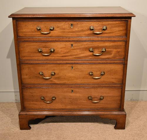 George III Mahogany Chest of Drawers (1 of 6)