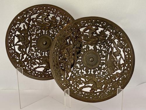 Pair of 19th Century Coalbrookdale Cast Iron Plates c.1880 (1 of 6)