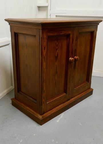 Sturdy 19th Century Pitch Pine 2 Door Cupboard (1 of 8) Sturdy 19th Century Pitch Pine 2 Door Cupboard (1 of 8)