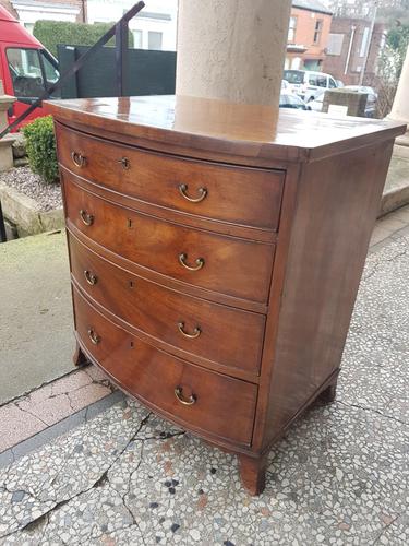 Antique Small Bow Fronted Chest of Drawers (1 of 4)