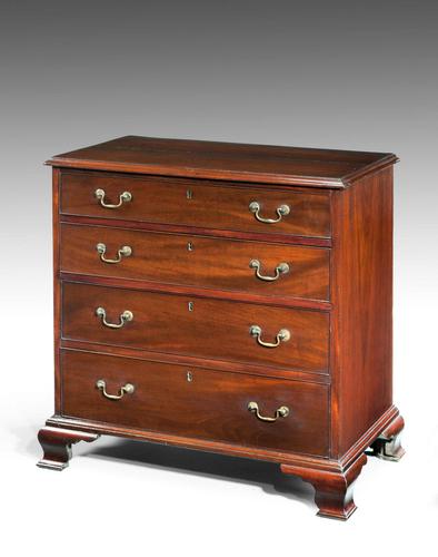 George III Period Mahogany Chest of Drawers c.1770 (1 of 3) George III Period Mahogany Chest of Drawers c.1770 (1 of 3)