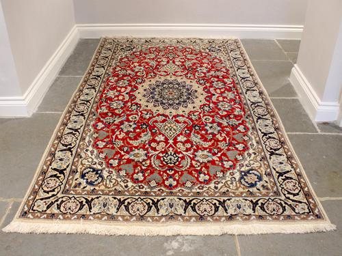 Vintage Persian Isfahan Rug (1 of 6)