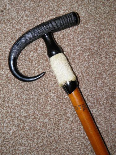 Vintage Swiss Alpine Walking / Hiking Stick W/Goats Horn & Fur Top 'Montreux' (1 of 10) Vintage Swiss Alpine Walking / Hiking Stick W/Goats Horn & Fur Top 'Montreux' (1 of 10)
