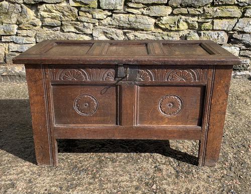 Small 17th Century Devon Oak Coffer (1 of 21) Small 17th Century Devon Oak Coffer (1 of 21)