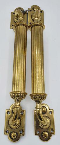 Good Quality Pair of 19th Century Brass Door Pulls or Handles (1 of 3) Good Quality Pair of 19th Century Brass Door Pulls or Handles (1 of 3)