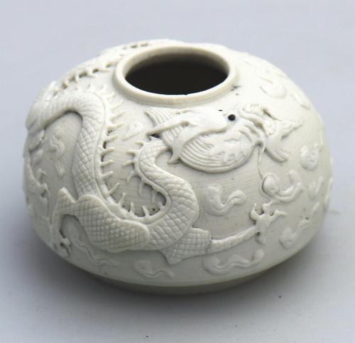 Very Fine Chinese Porcelain Brush Washer Ex. Wikramaratna Collection 19th Century (1 of 6)