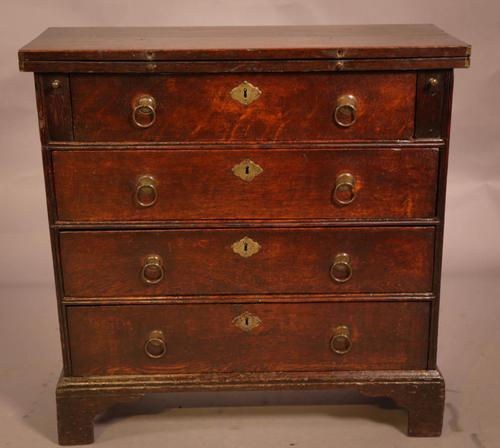 Rare Small 18th Century Batchelors Chest in Oak (1 of 13)