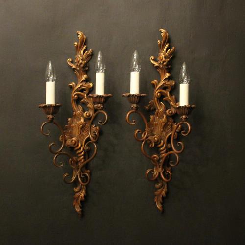 Florentine Pair of Polychrome Wall Lights (1 of 10)