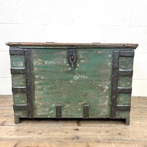 Distressed Painted Metal Bound Trunk (1 of 10) Distressed Painted Metal Bound Trunk (1 of 10)