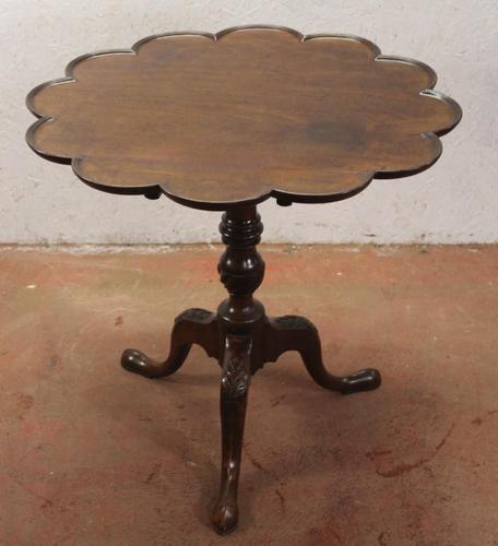 1850's Elegant Shaped Mahogany Tripod Side Table on Cab Legs (1 of 5) 1850's Elegant Shaped Mahogany Tripod Side Table on Cab Legs (1 of 5)