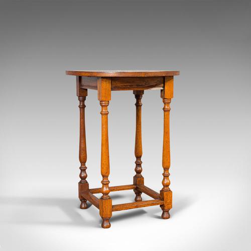 Antique Circular Occasional Table, English, Oak, Side, Lamp, Edwardian, C.1910 (1 of 12)