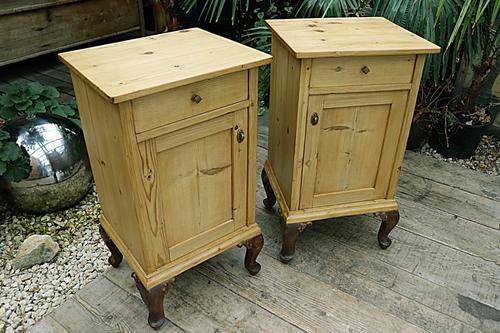 Beautiful & Unusual Old Pine Bedside Cabinets / Cupboards - We Deliver! (1 of 10)