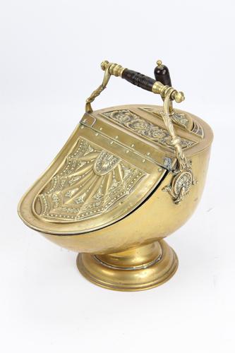 Victorian Brass Helmet Coal Scuttle (1 of 13)