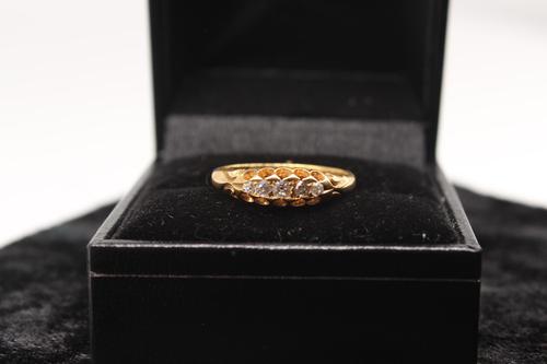 18ct Gold Diamond Ring, size N, weighing 2.6g (1 of 6) 18ct Gold Diamond Ring, size N, weighing 2.6g (1 of 6)