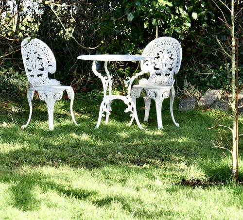 Nicely Weathered Painted Metal Bistro Set Table & 2 Chairs (1 of 5)