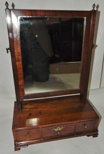 Small & Pretty Georgian Mahogany Toilet Mirror (1 of 7)