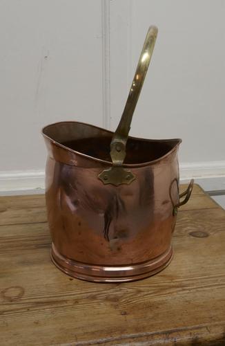 Copper Helmet Coal Scuttle (1 of 5) Copper Helmet Coal Scuttle (1 of 5)